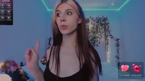 Snapshot of _eva_pleasure_ chatting on October 23, 2025, 7:29 am Eva online show from October 23, 2025, 7:29 am