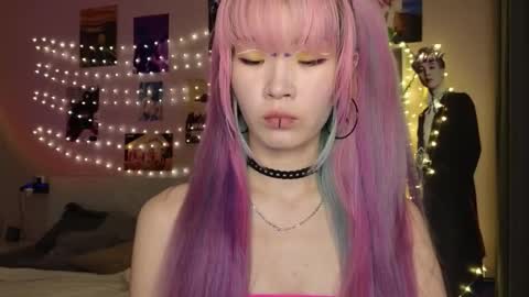 EveEva online show from March 9, 2026, 12:36 am