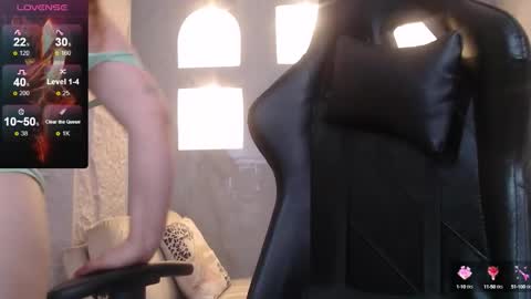 Snapshot of _evoni_b chatting on October 11, 2025, 2:59 pm evoni online show from October 11, 2025, 2:59 pm