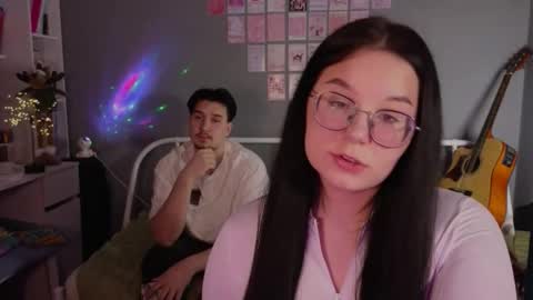 Snapshot of _favorite_ chatting on November 4, 2025, 7:13 pm KENDALL NATHAN MARRY RYANPVT IS OPEN online show from November 4, 2025, 7:13 pm