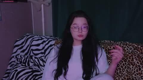 Snapshot of _favorite_ chatting on December 16, 2025, 7:41 pm KENDALL NATHAN MARRY RYANPVT IS OPEN online show from December 16, 2025, 7:41 pm