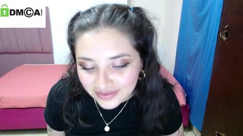 Snapshot of _fenix chatting on April 5, 2026, 12:19 am Y online show from April 5, 2026, 12:19 am