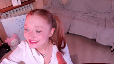 Lola 3  online show from December 14, 2024, 4:52 pm