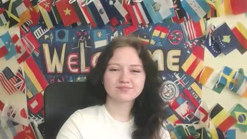 Snapshot of _foxy_lady chatting on April 2, 2026, 6:11 am Alice online show from April 2, 2026, 6:11 am