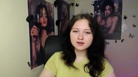 Snapshot of _foxy_lady chatting on April 9, 2026, 6:30 am Alice online show from April 9, 2026, 6:30 am