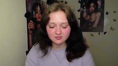 Snapshot of _foxy_lady chatting on May 11, 2026, 6:16 pm Alice online show from May 11, 2026, 6:16 pm