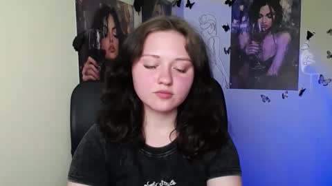 Snapshot of _foxy_lady chatting on May 27, 2026, 6:16 pm Alice online show from May 27, 2026, 6:16 pm
