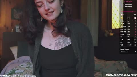 Snapshot of _freckles chatting on May 20, 2026, 10:16 pm Jacqui Queen goddess motorcycle mozzarella Jaq next livestream see bio online show from May 20, 2026, 10:16 pm