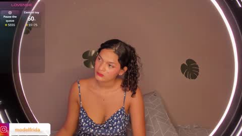 Frida online show from October 4, 2025, 1:42 pm