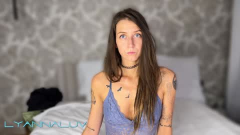 Snapshot of _fuckinparadise chatting on February 1, 2025, 11:06 pm Lyanna and Derek online show from February 1, 2025, 11:06 pm