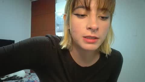 Mia-foster online show from May 11, 2026, 7:11 pm