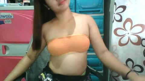 Snapshot of _genevieve22_ chatting on June 30, 2026, 1:39 am genny online show from June 30, 2026, 1:39 am