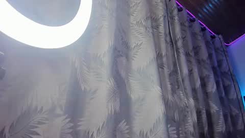 Snapshot of _giarose chatting on February 13, 2025, 12:35 am Gia Rose online show from February 13, 2025, 12:35 am