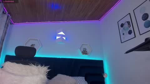 Snapshot of _giarose chatting on March 3, 2025, 10:10 pm Gia Rose online show from March 3, 2025, 10:10 pm