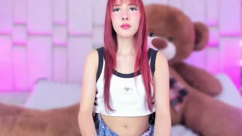 Snapshot of _gigidoll_ chatting on October 22, 2025, 11:43 am Gigi online show from October 22, 2025, 11:43 am