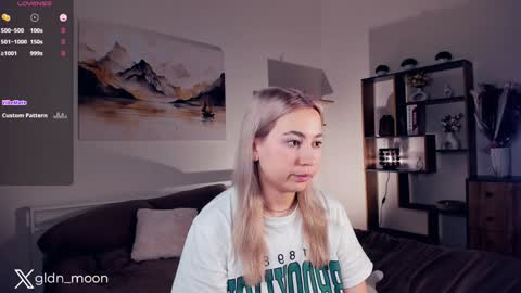 Snapshot of _golden_moon_ chatting on January 12, 2025, 12:07 am Rina online show from January 12, 2025, 12:07 am