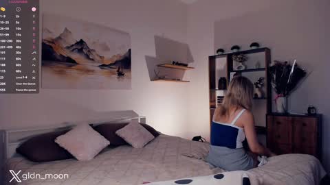 Snapshot of _golden_moon_ chatting on January 30, 2025, 12:07 am Rina online show from January 30, 2025, 12:07 am