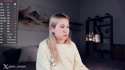 Snapshot of _golden_moon_ chatting on March 10, 2025, 2:17 am Rina online show from March 10, 2025, 2:17 am