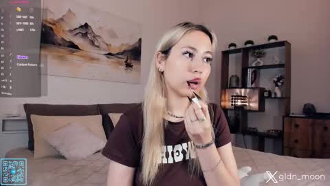 Snapshot of _golden_moon_ chatting on September 19, 2025, 6:08 pm Rina online show from September 19, 2025, 6:08 pm