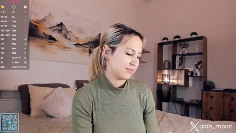 Snapshot of _golden_moon_ chatting on September 23, 2025, 7:11 am Rina online show from September 23, 2025, 7:11 am