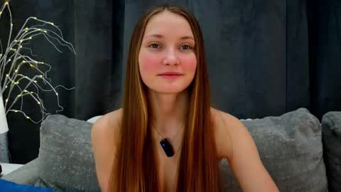 Snapshot of _green_green_ chatting on February 11, 2025, 5:05 am Milly online show from February 11, 2025, 5:05 am