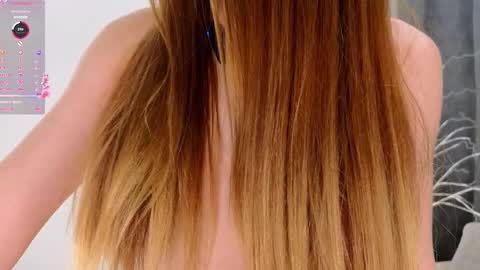 Snapshot of _green_green_ chatting on March 10, 2025, 7:10 am Milly online show from March 10, 2025, 7:10 am