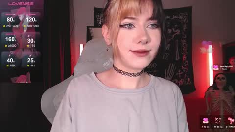 Snapshot of _gummybears_ chatting on November 21, 2025, 9:52 am Tori online show from November 21, 2025, 9:52 am