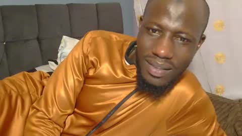 Snapshot of _hairlyboy chatting on November 7, 2025, 2:06 pm _hairlyboy online show from November 7, 2025, 2:06 pm