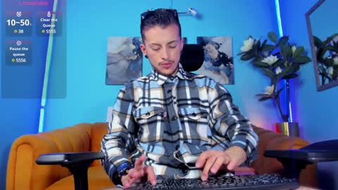 Snapshot of _hairybeard_ chatting on January 4, 2025, 4:33 am Mathews online show from January 4, 2025, 4:33 am