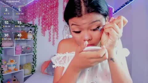 Hanna Botero online show from November 5, 2025, 5:35 pm