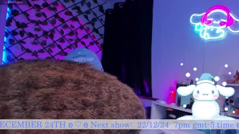 Snapshot of _heavenly_blue_ chatting on December 22, 2024, 7:54 am Bluey online show from December 22, 2024, 7:54 am