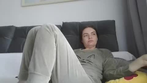 Snapshot of _hidden_frommymoom_ chatting on May 10, 2026, 9:03 am Criss4u online show from May 10, 2026, 9:03 am