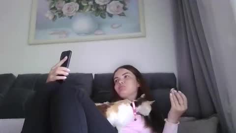 Snapshot of _hidden_frommymoom_ chatting on May 31, 2026, 3:41 pm Criss4u online show from May 31, 2026, 3:41 pm