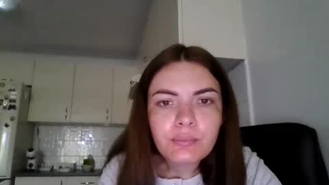 Snapshot of _hidden_frommymoom_ chatting on June 27, 2026, 7:35 am Criss4u online show from June 27, 2026, 7:35 am