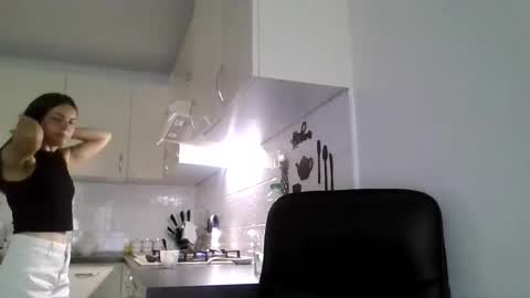 Snapshot of _hidden_frommymoom_ chatting on July 5, 2026, 8:43 am Criss4u online show from July 5, 2026, 8:43 am