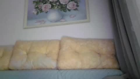 Snapshot of _hidden_frommymoom_ chatting on July 14, 2026, 7:13 am Criss4u online show from July 14, 2026, 7:13 am