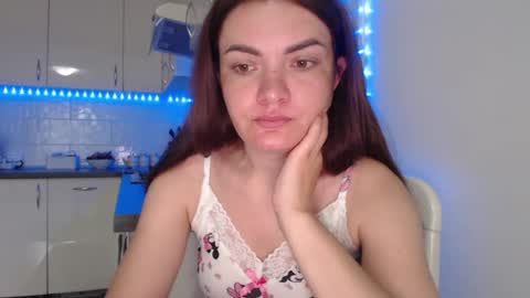 Snapshot of _hidden_frommymoom_ chatting on July 23, 2026, 8:01 am Criss4u online show from July 23, 2026, 8:01 am