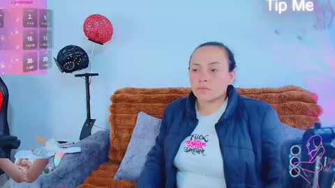 Honey online show from November 19, 2025, 5:57 pm