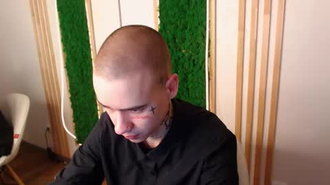 _honeyberry_ online show from March 17, 2026, 10:24 pm