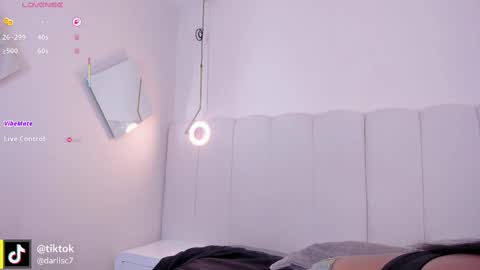 Snapshot of _huge_boobs_ebony chatting on October 7, 2025, 7:22 pm Darlis online show from October 7, 2025, 7:22 pm