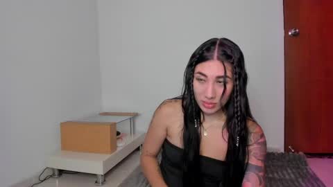 Isabella online show from April 25, 2026, 5:32 am