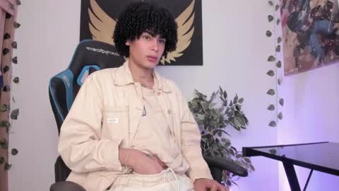 Snapshot of _jaay77 chatting on December 5, 2024, 7:49 pm Jay online show from December 5, 2024, 7:49 pm