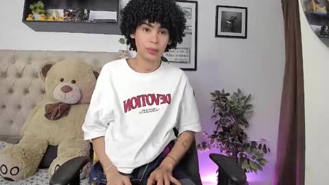 Snapshot of _jaay77 chatting on December 14, 2024, 11:34 pm Jay online show from December 14, 2024, 11:34 pm