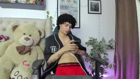 Snapshot of _jaay77 chatting on December 21, 2024, 12:31 am Jay online show from December 21, 2024, 12:31 am