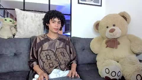 Snapshot of _jaay77 chatting on January 15, 2025, 10:24 pm Jay online show from January 15, 2025, 10:24 pm