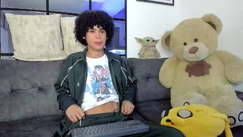 Snapshot of _jaay77 chatting on January 19, 2025, 10:49 pm Jay online show from January 19, 2025, 10:49 pm