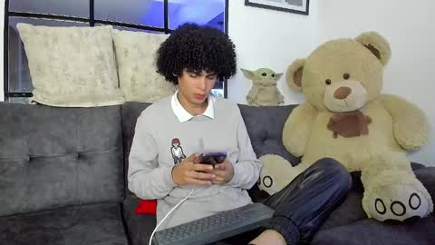 Snapshot of _jaay77 chatting on January 20, 2025, 2:53 am Jay online show from January 20, 2025, 2:53 am