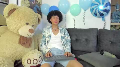 Snapshot of _jaay77 chatting on March 9, 2025, 3:01 am Jay online show from March 9, 2025, 3:01 am