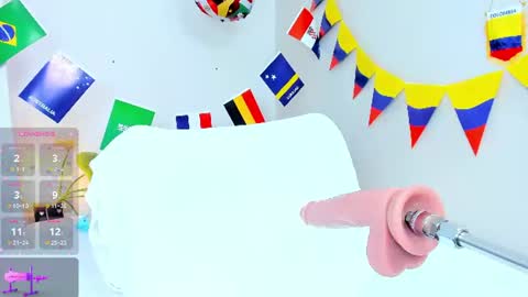 _jasminnee_ online show from June 10, 2026, 1:43 pm