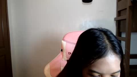 Snapshot of _jennn chatting on June 14, 2026, 10:23 pm Jen online show from June 14, 2026, 10:23 pm